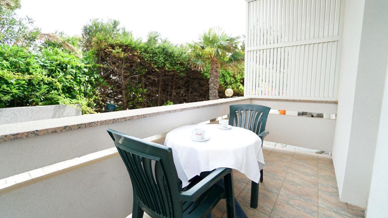Apartments Paradiso Vir Exterior photo